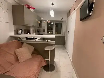 Apartament inchiriere Sector 3 Bucuresti sufragerie canapea